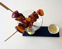 Ces brochettes épicées font le délice des soirées d'été accompagné d'une petite salade.