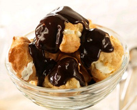 Profiteroles au Philadelphia et à la liqueur