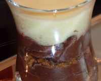 Une verrine gourmande alliant le chocolat et l'orange.