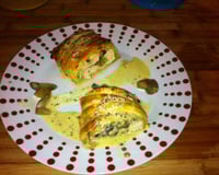 Blancs de poulet feuilletés farcis aux cèpes.