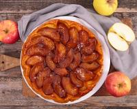 "Voici la tarte Tatin des 15 ans de Petits Plats en équilibre !" Laurent Mariotte marque le coup avec une recette qu’on adore tous !