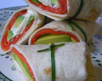 Voici des petits sandwichs tout frais pour l'apéritif.