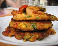 Beignets de maïs & poivrons à la coriandre