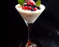 Faire attention à sa ligne, oui mais restez gourmande c'est possible avec cette panna cotta allégée.