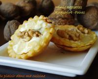 Des petites tartelettes pour un apéro sur le pouce ! mélange exquis du roquefort et de la poire, succès du salé sucré !