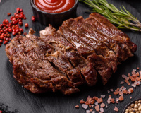 L’astuce que les chefs ne veulent pas vous dire pour avoir une viande grillée comme au resto