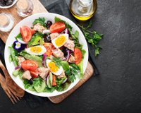 Salade de thon, oeuf et tomate