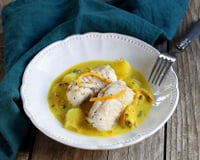 Lotte, sauce à l'orange et aux herbes fraîches