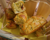 Mini-cake courgettes, fromage de chèvre, tomates confites et féta