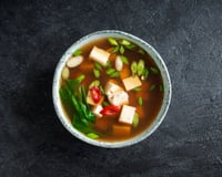 Soupe miso japonaise traditionnelle