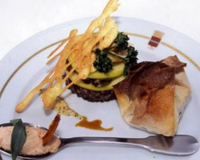 La recette au fromage AOP fourme d'Ambert "Crémeux et lentilles à la fourme d'Ambert, noix de Saint-jacques rôties, émincé de saumon…