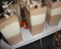 Un dessert léger, alliant le chocolat au lait et le chocolat blanc.