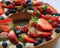 Une magnifique tarte aussi belle que bonne. Une idée originale à tester et à décliner avec d'autres fruits de saison. 