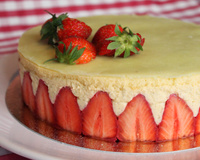 Fraisier et crème mousseline à la vanille 