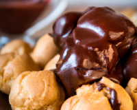 Profiteroles au chocolat traditionnelles