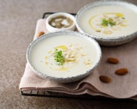 Sans cuisson, prêt en 5 min et à petit prix : oubliez le gaspacho, découvrez l’Ajo Blanco, le velouté glacé à 4 ingrédients, parfait pour la canicule
