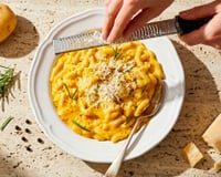 Les Italiens n'hésitent pas à mélanger les pâtes et les pommes de terre dans ce plat napolitain mythique