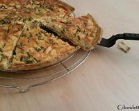 Une recette simple mise en valeur par une pâte brisée originale à l'huile d'olive et au pavot ce qui forme un très beau mélange de saveurs.