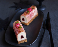 Bûche de Noël au foie gras et jambon cru