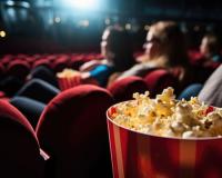 Est-ce qu'on a le droit d'emmener son propre pop-corn ou sa propre nourriture au cinéma ?