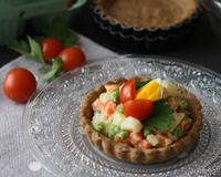 Une tartelette aux légumes.