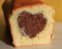 Gâteau caché : cake au cœur chocolat