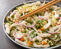 Salade de poulet à la vietnamienne : François-Régis Gaudry partage la recette pour laquelle il a eu un “coup de foudre”