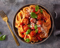 Cœur coulant mozzarella : la recette ultra-cheesy des spaghetti boulettes de Norbert Tarayre