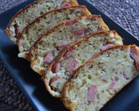 Cake aux knackis et à la moutarde