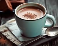 Le chocolat chaud au fromage : découvrez cette étonnante recette qui agite les réseaux sociaux