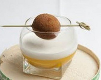 Velouté de potimarron au curry, espuma et cromesqui au Mont d'or