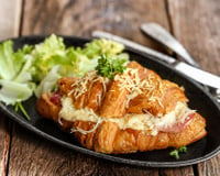 Croissant jambon fromage