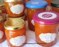La fève Tonka à une saveur intense, entre le caramel, la vanille, mais pour moi son goût s'approche plus de l'amande amère et je me suis dit…