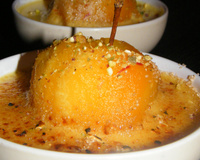 Pommes pochées et sa crème au safran