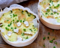 Quiche sans pâte aux courgettes et camembert dans sa boite