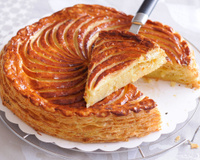 "C’est la meilleure façon de réussir votre feuilletage" : notre chef vous partage ses secrets pour faire la meilleure galette des rois !
