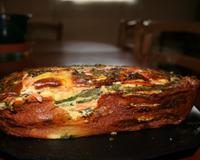 De fines lamelles de courgettes entre lesquelles se glissent d délicates tranches de saumon fumé, liées avec un onctueux mélange parfumé au curry: une entrée raffinée,…