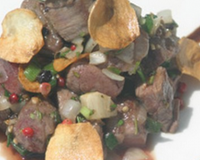 Sauté minute de bœuf Blonde d'Aquitaine au poivres torréfiés et fines herbes