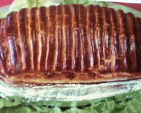 Le saucisson en brioche peut se servir en entrée ou figurer également sur les tables de reception.