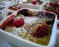 Petis gratin de fruits rouges associés à la pistache plutôt que l'amande pour sublimer les fruits.