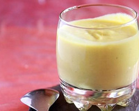 Velouté de courgette et pâtisson au curcuma