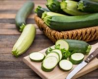 Faut-il laisser la peau des courgettes quand on les cuisine ? Voici la réponse !