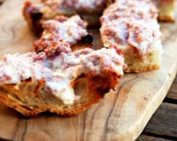 Crostini à la saucisse et au stracchino - David Rocco, La Dolce Vita - Le Festin