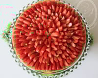 Tarte aux fraises, crème d'amande et pistaches torréfiées