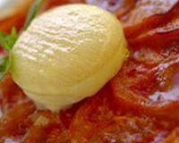 Fine tarte aux tomates, basilic et Cabécou du Périgord