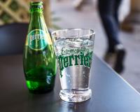 Pourquoi on ne trouve plus de bouteilles de Perrier dans les supermarchés ?