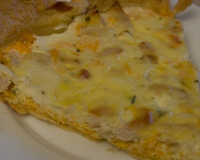 Je trouve cette tarte une peu régressive sur les bords mais en même temps, je l'ai adoré ! J'aime bien manger des tartines de Kiri de temps en temps et j'ai trouvé ça…
