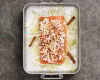 Saumon de Norvège au four aux amandes, à la cannelle et au fenouil