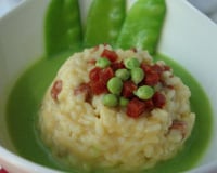 Risotto au chorizo et son velouté de pois gourmands