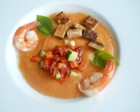 Gaspacho aux crevettes, croûtons au miel